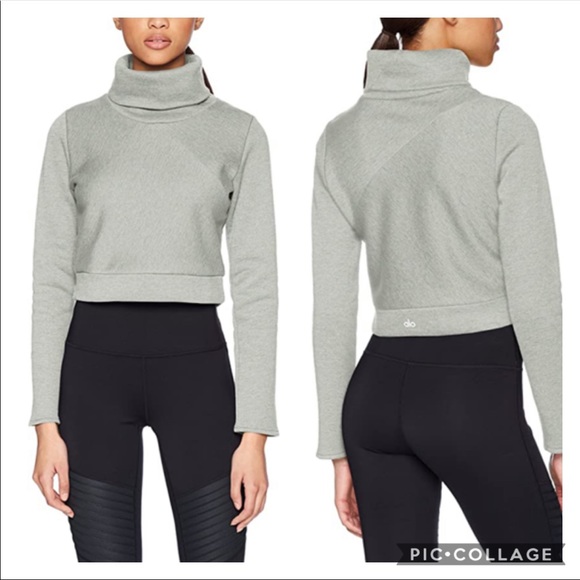 cropped turtleneck sweatshirt